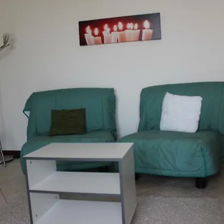 Le Corte Del Garda Apartment *
